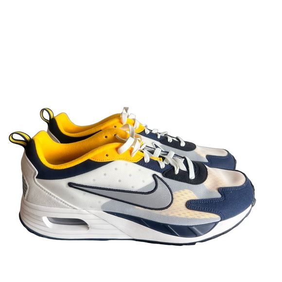 Nike NEW Men's Air Max Solo Michigan Wolverines Shoe Size 11.5 #108